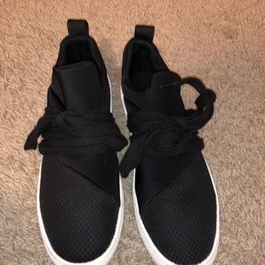 Steve Madden sneaker size 6.5
